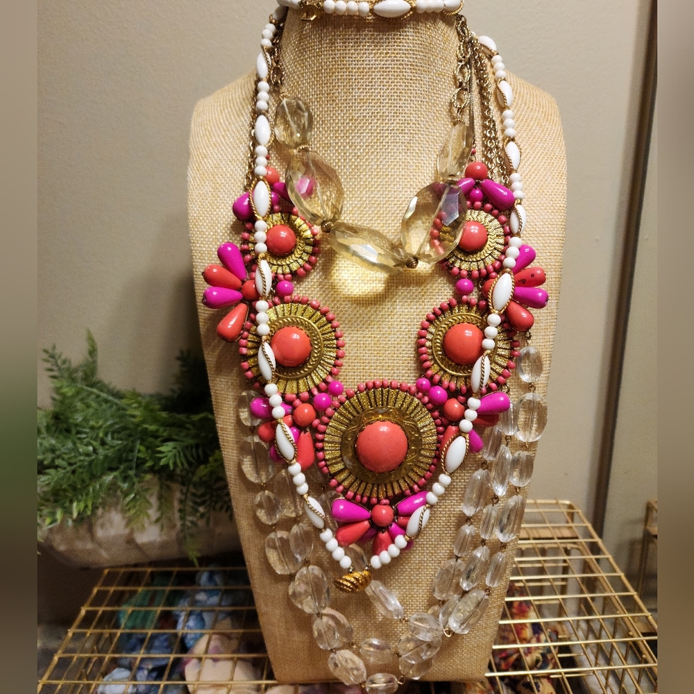 HUGE NECKLACE BUNDLE!